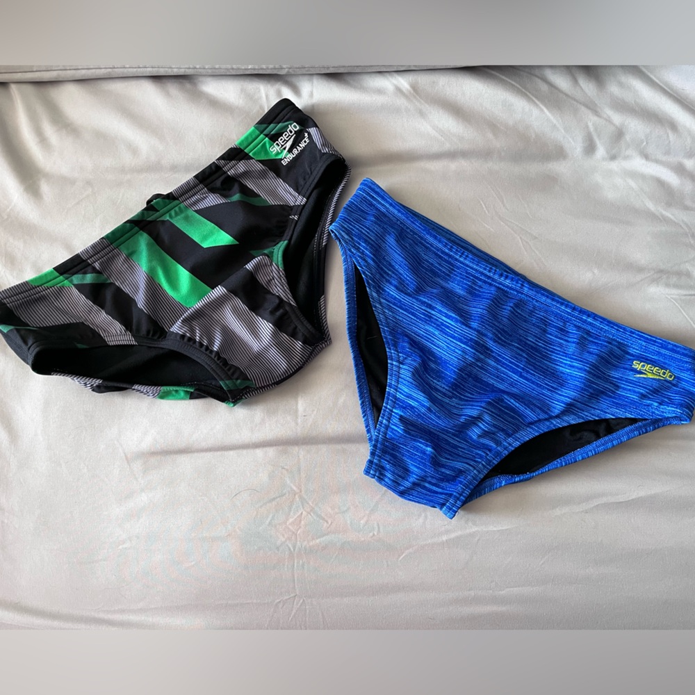 Lot of 2 men’s Speedo swim briefs